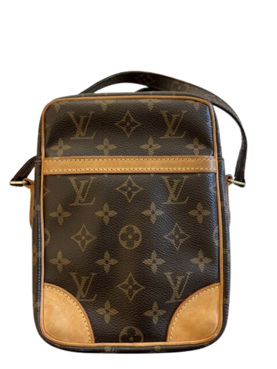 What fits in my Louis Vuitton Danube