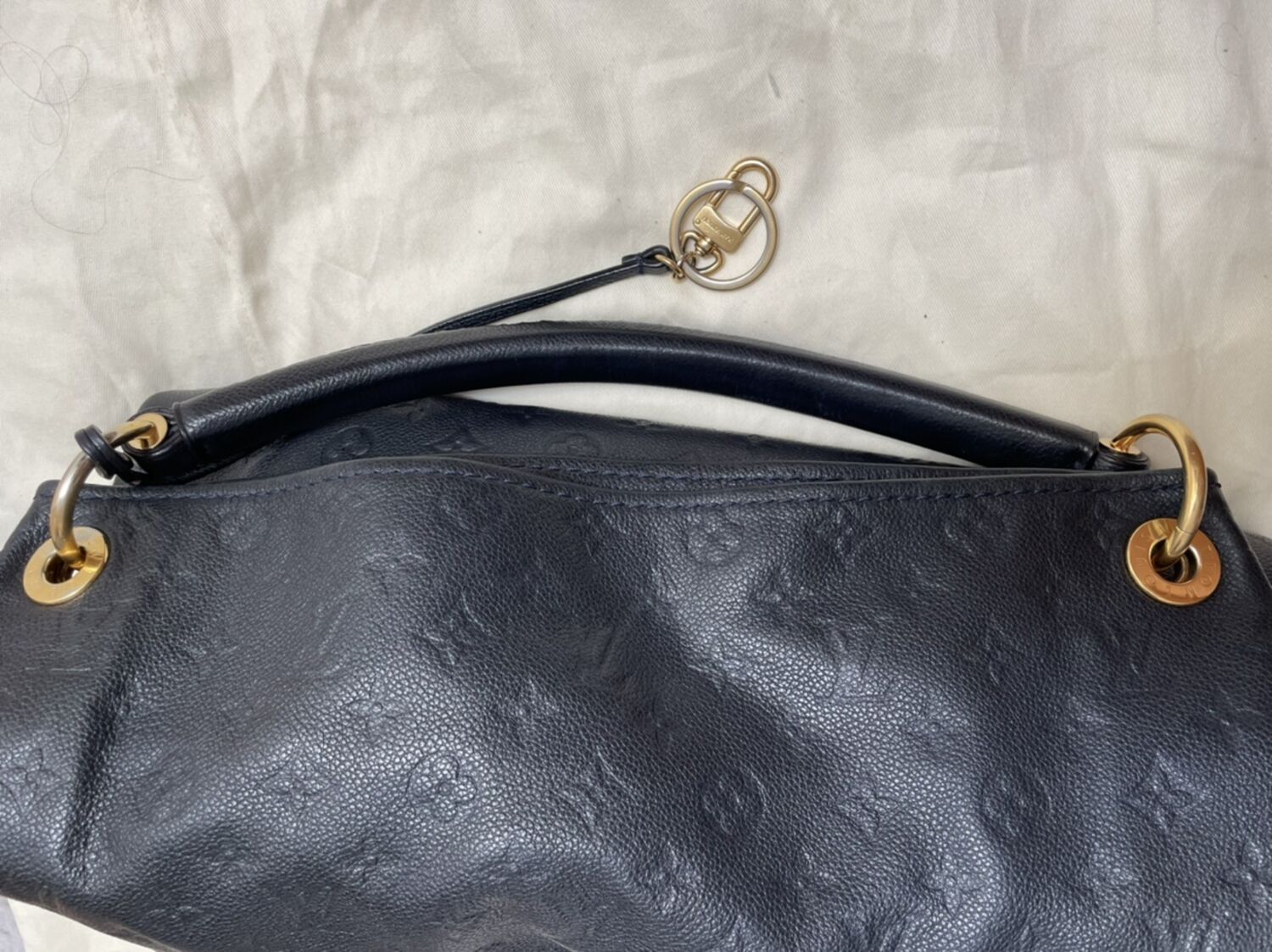 A new bag love : Louis Vuitton Empreinte Artsy MM - My Women Stuff