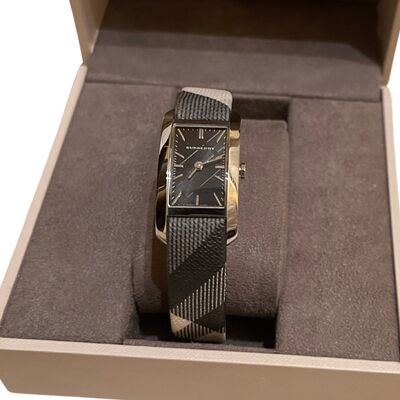 Silver Watches Burberry buy pre owned at 300 EUR